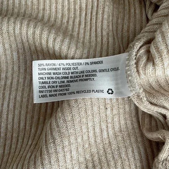 Universal Thread Oversized Henley, M - Picture 3 of 3